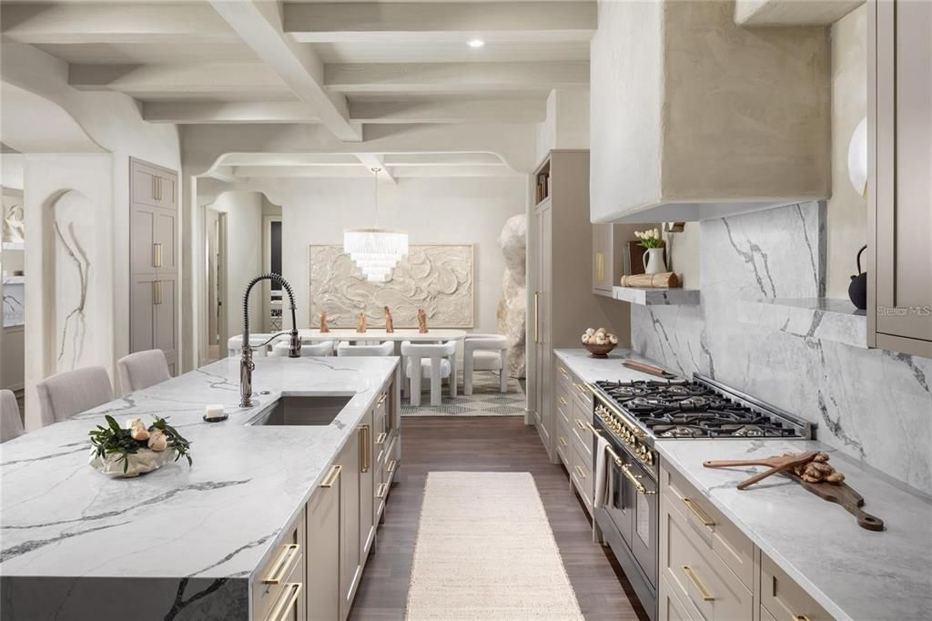 En Venta: $2,590,000 (4 camas, 5 baños, 3638 Pies cuadrados)