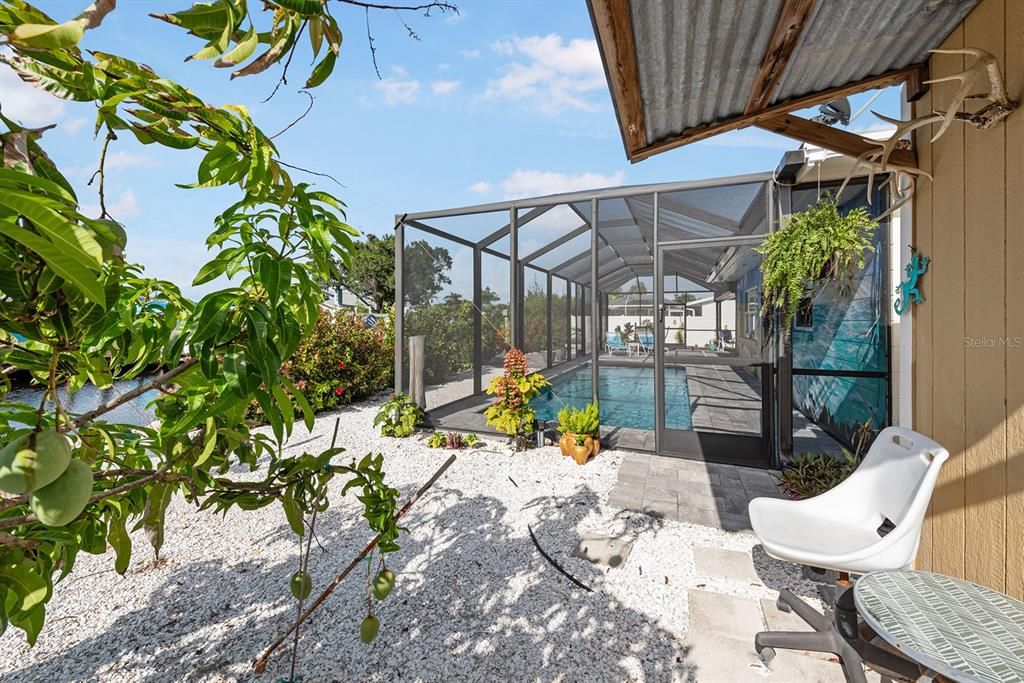 Active With Contract: $488,000 (3 beds, 2 baths, 1422 Square Feet)