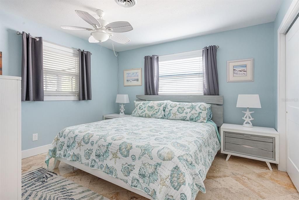 Active With Contract: $488,000 (3 beds, 2 baths, 1422 Square Feet)