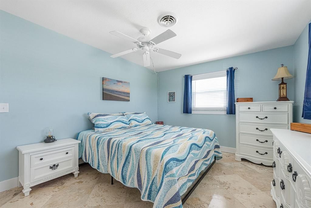 Active With Contract: $488,000 (3 beds, 2 baths, 1422 Square Feet)