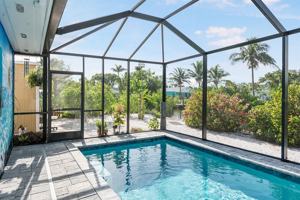 Active With Contract: $488,000 (3 beds, 2 baths, 1422 Square Feet)