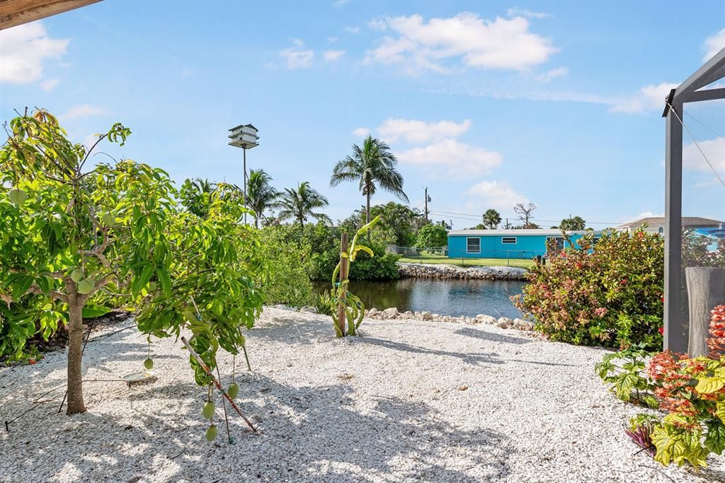 Active With Contract: $488,000 (3 beds, 2 baths, 1422 Square Feet)