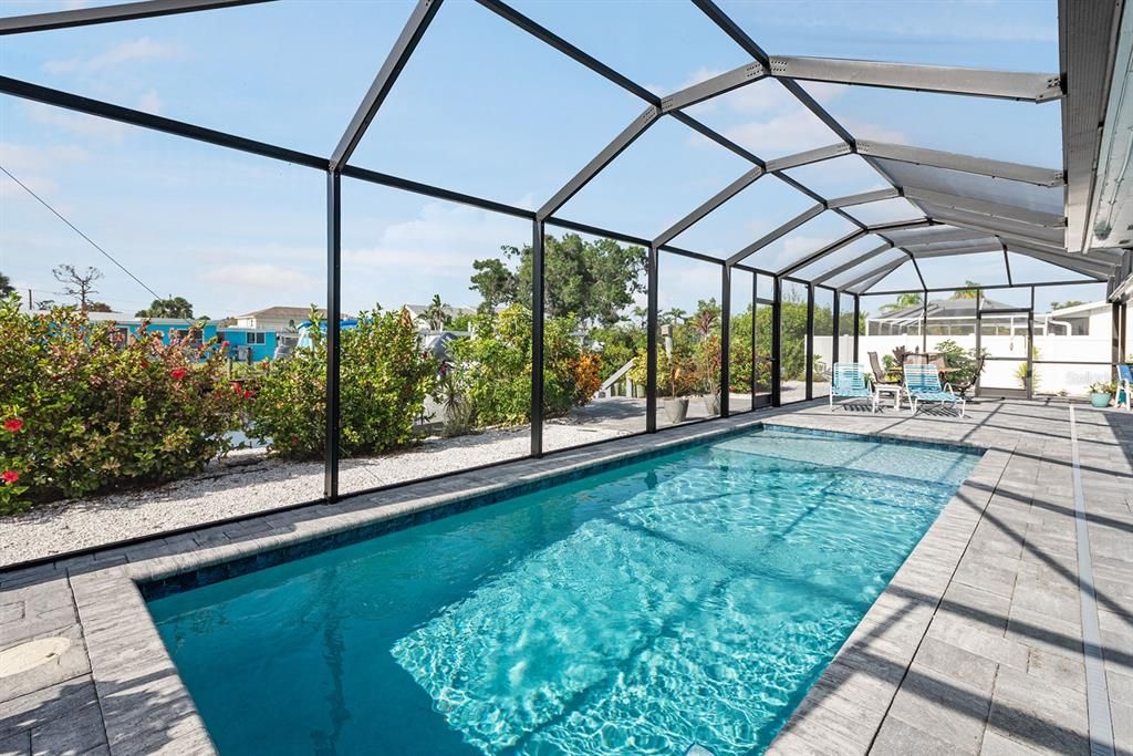 Active With Contract: $488,000 (3 beds, 2 baths, 1422 Square Feet)