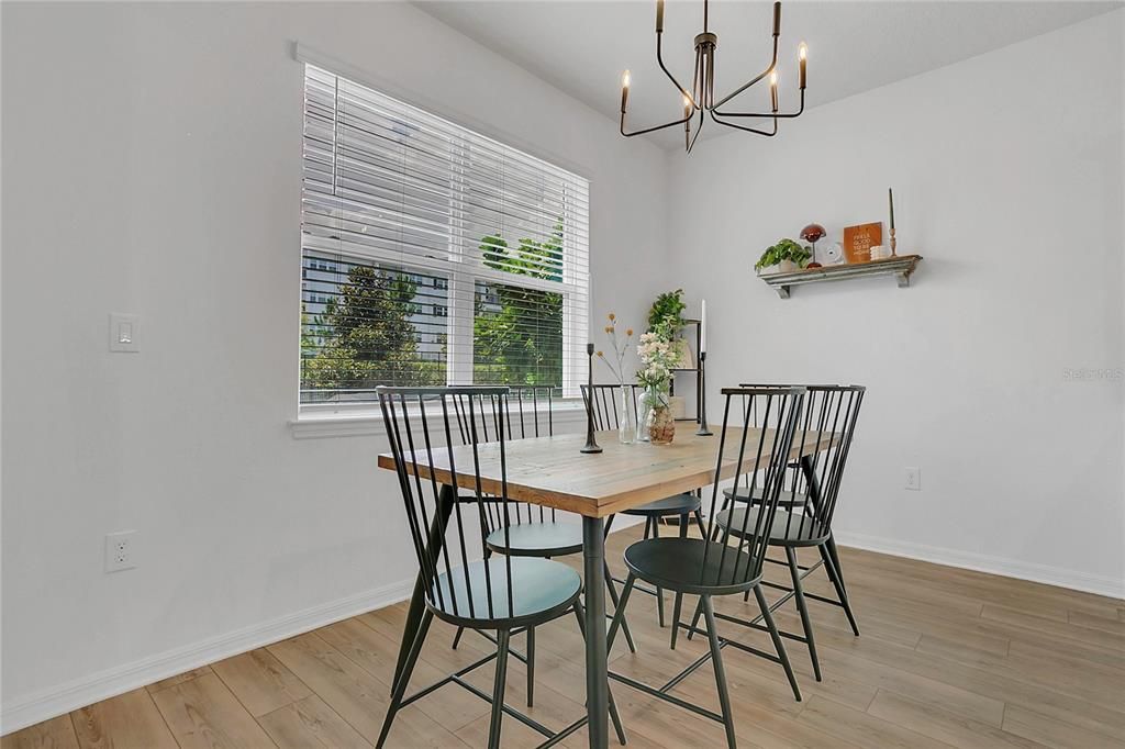 For Sale: $500,000 (3 beds, 2 baths, 1822 Square Feet)