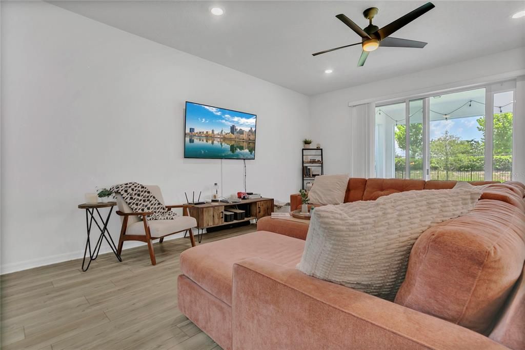 For Sale: $500,000 (3 beds, 2 baths, 1822 Square Feet)