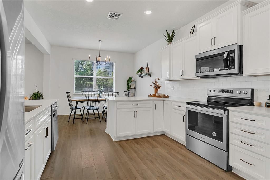 For Sale: $500,000 (3 beds, 2 baths, 1822 Square Feet)