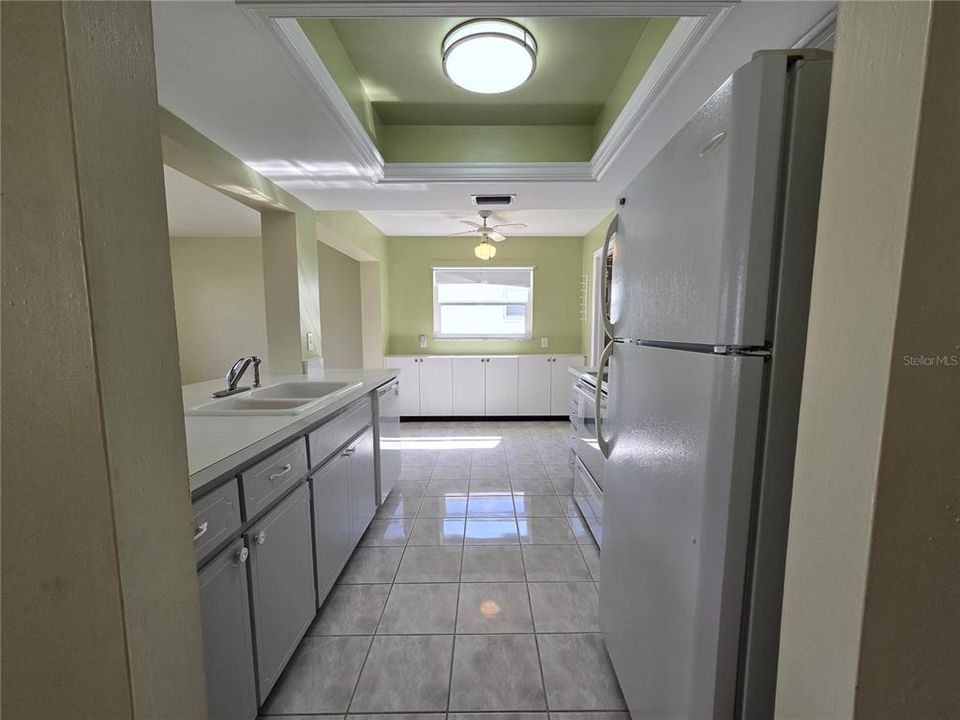 For Sale: $244,900 (2 beds, 2 baths, 1276 Square Feet)
