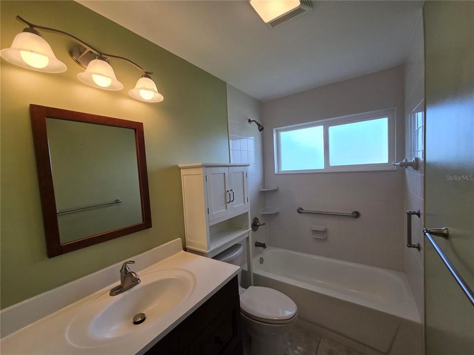 For Sale: $244,900 (2 beds, 2 baths, 1276 Square Feet)
