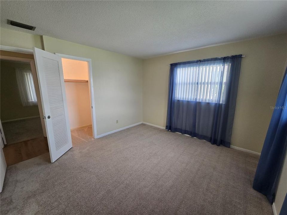 For Sale: $244,900 (2 beds, 2 baths, 1276 Square Feet)