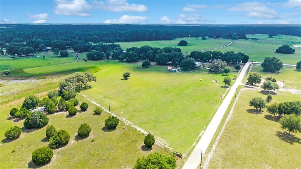 En Venta: $645,000 (4 camas, 3 baños, 2432 Pies cuadrados)