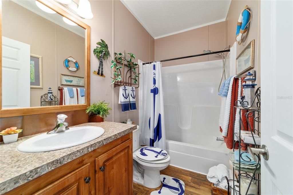 En Venta: $645,000 (4 camas, 3 baños, 2432 Pies cuadrados)