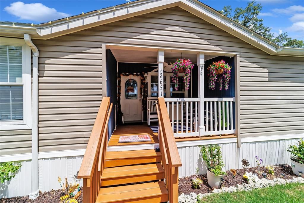 En Venta: $645,000 (4 camas, 3 baños, 2432 Pies cuadrados)