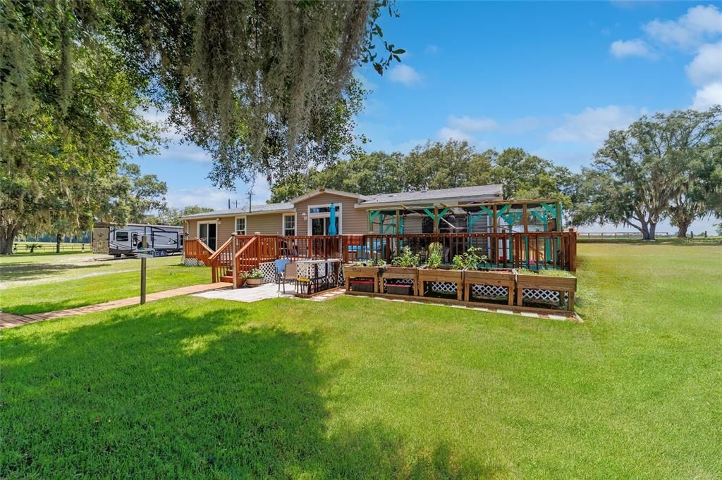 En Venta: $645,000 (4 camas, 3 baños, 2432 Pies cuadrados)