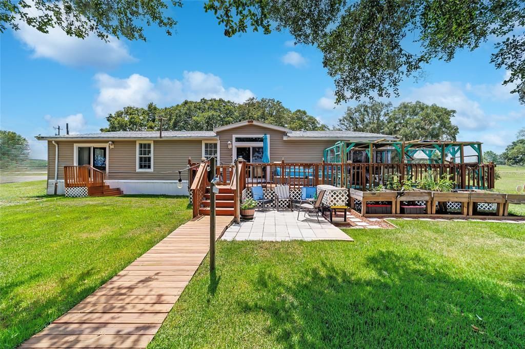 En Venta: $645,000 (4 camas, 3 baños, 2432 Pies cuadrados)