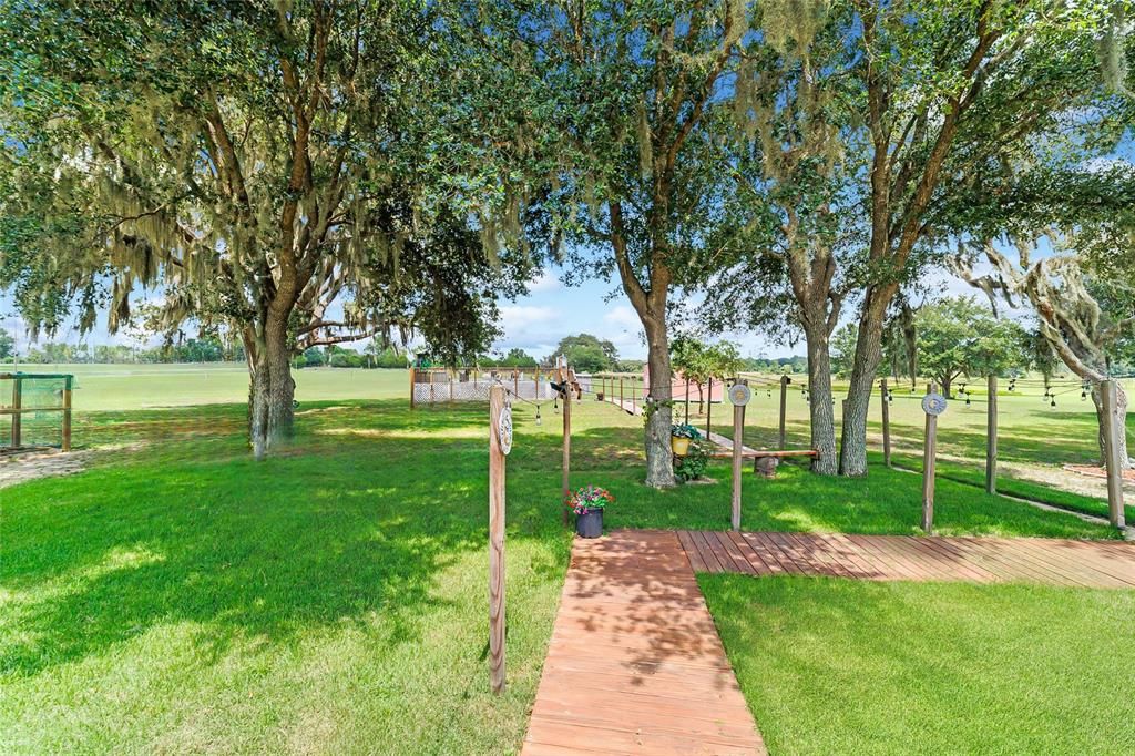 En Venta: $645,000 (4 camas, 3 baños, 2432 Pies cuadrados)