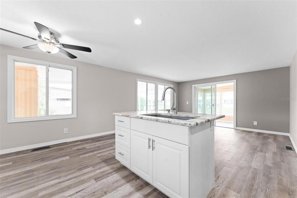 В аренду: $1,400 (2 спален, 2 ванн, 990 Квадратных фут)