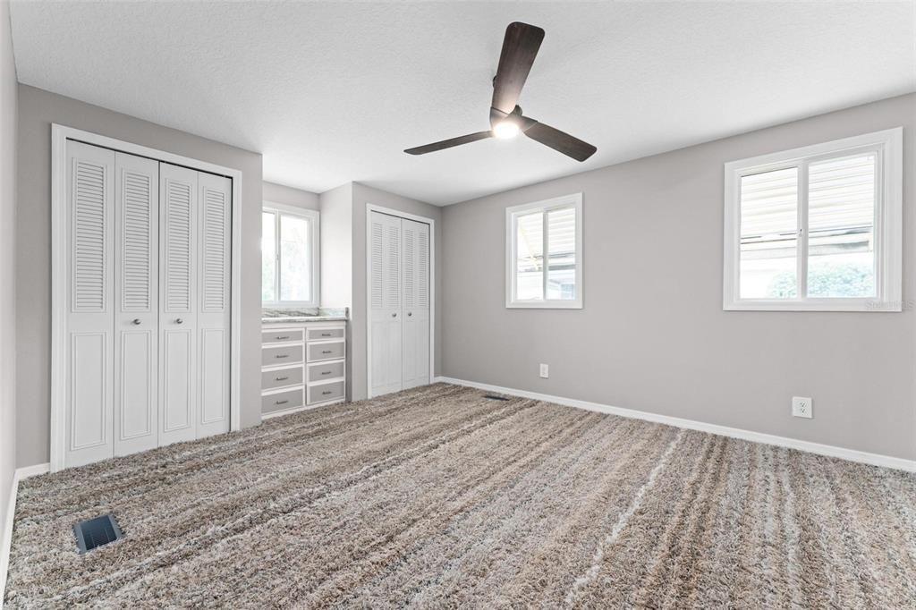 В аренду: $1,400 (2 спален, 2 ванн, 990 Квадратных фут)