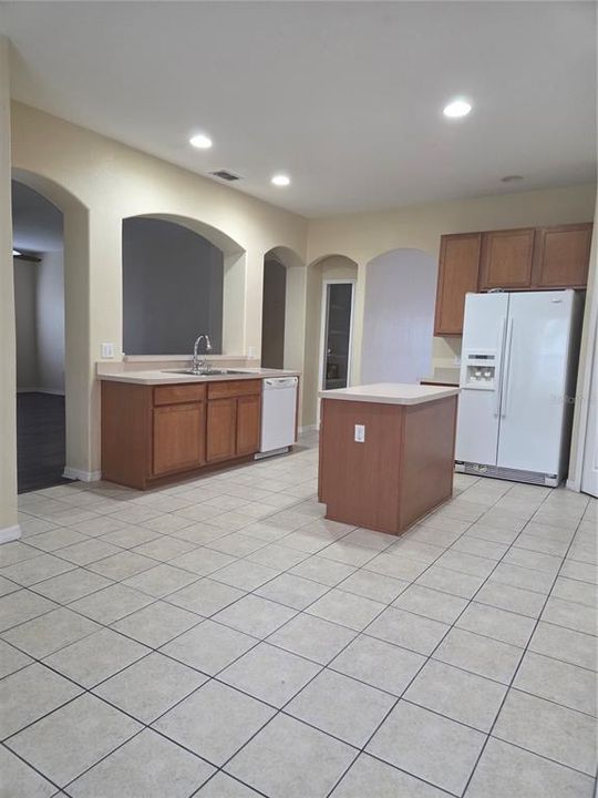 Active With Contract: $2,400 (6 beds, 3 baths, 3025 Square Feet)