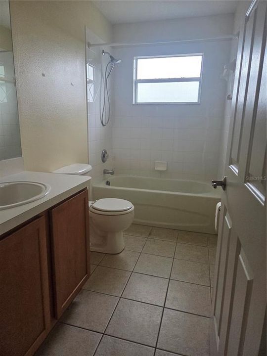 Active With Contract: $2,400 (6 beds, 3 baths, 3025 Square Feet)