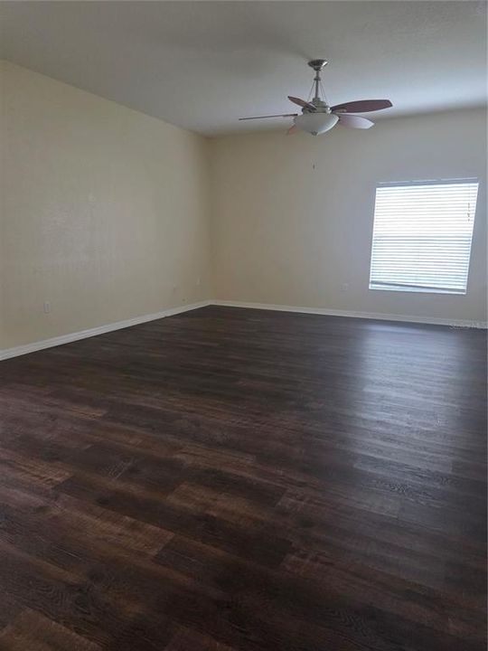 Active With Contract: $2,400 (6 beds, 3 baths, 3025 Square Feet)