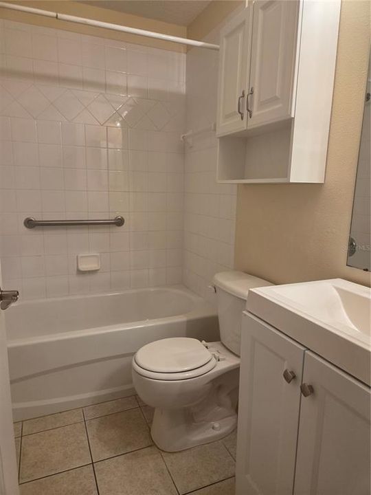 Active With Contract: $2,400 (6 beds, 3 baths, 3025 Square Feet)