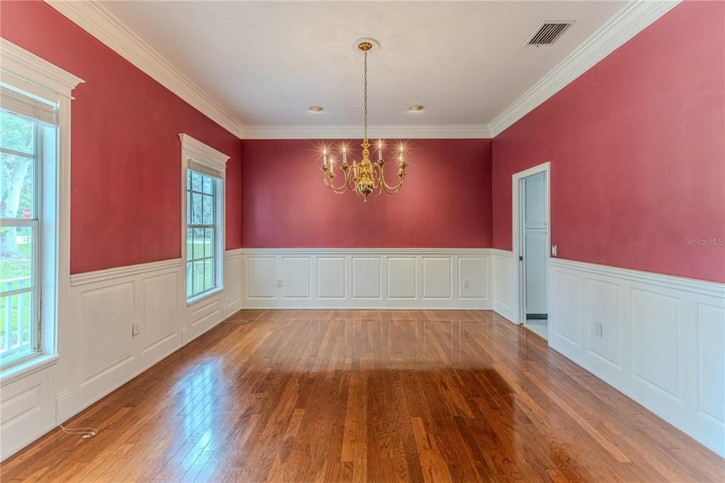 For Sale: $550,000 (3 beds, 2 baths, 3108 Square Feet)