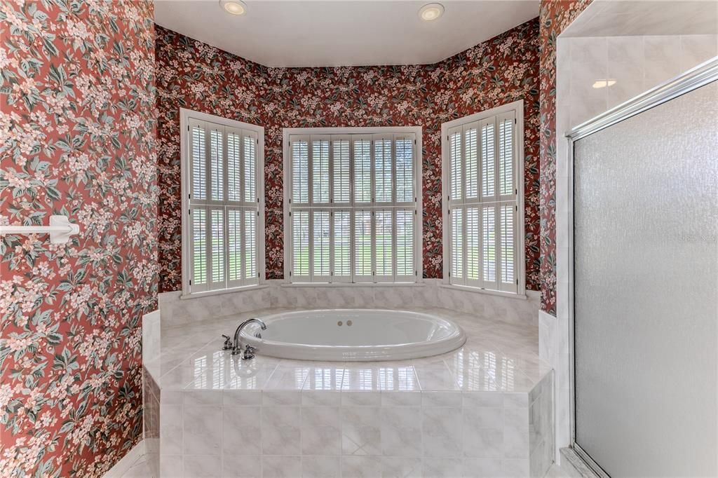 For Sale: $550,000 (3 beds, 2 baths, 3108 Square Feet)