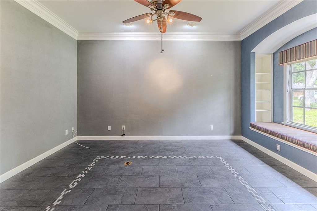 For Sale: $550,000 (3 beds, 2 baths, 3108 Square Feet)