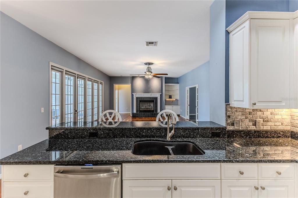 For Sale: $550,000 (3 beds, 2 baths, 3108 Square Feet)