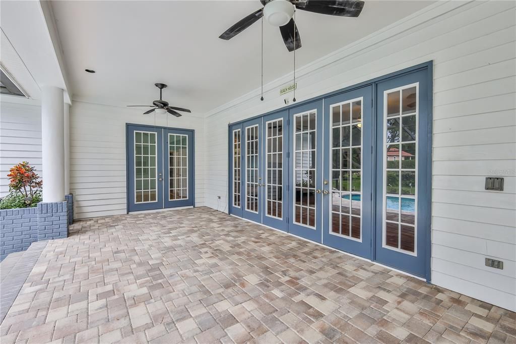 For Sale: $550,000 (3 beds, 2 baths, 3108 Square Feet)