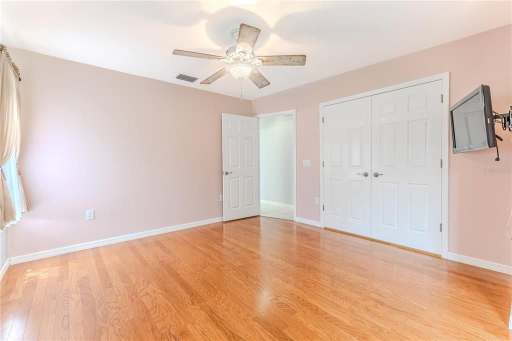 For Sale: $550,000 (3 beds, 2 baths, 3108 Square Feet)