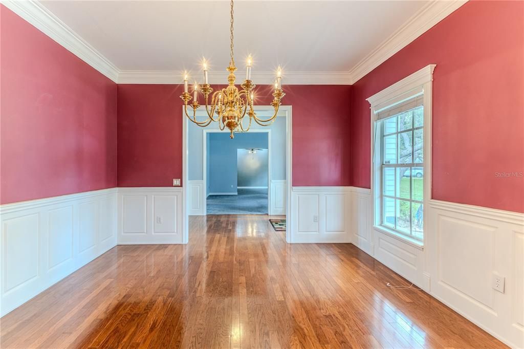 For Sale: $550,000 (3 beds, 2 baths, 3108 Square Feet)