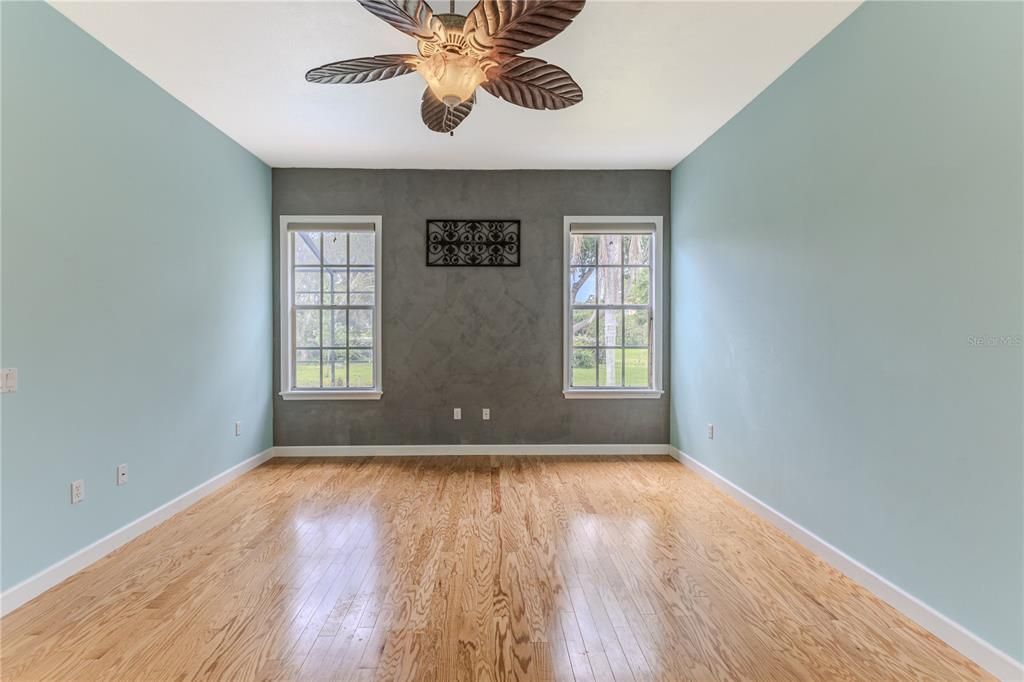 For Sale: $550,000 (3 beds, 2 baths, 3108 Square Feet)