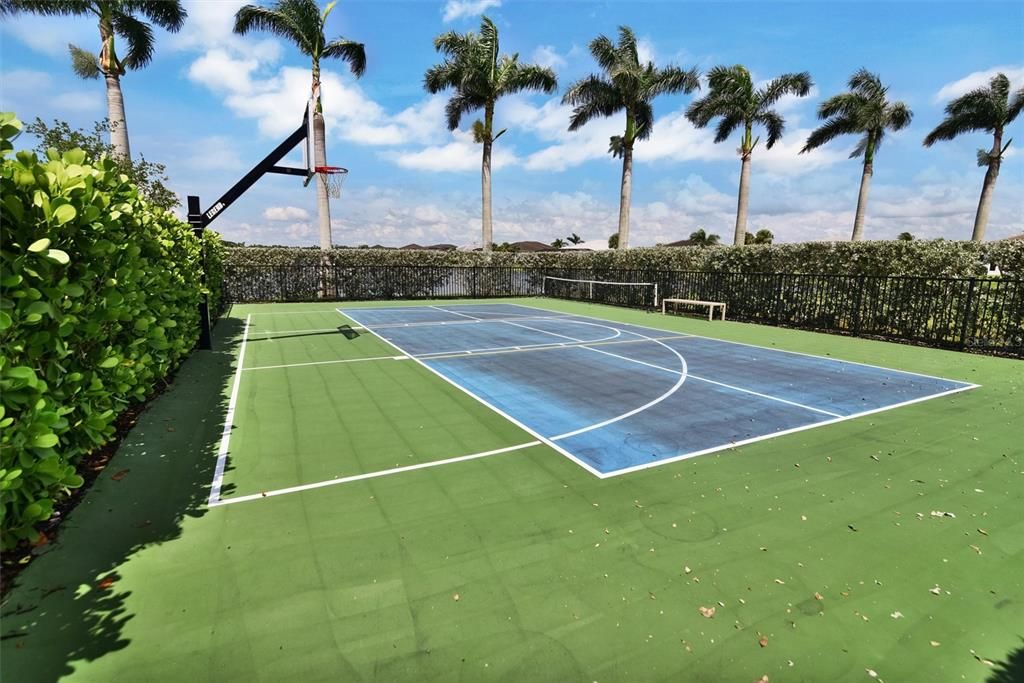 For Rent: $4,950 (4 beds, 4 baths, 3504 Square Feet)