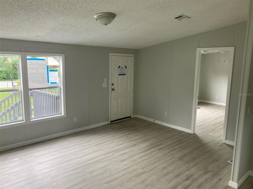 合同活跃: $114,610 (4 贝兹, 2 浴室, 1344 平方英尺)