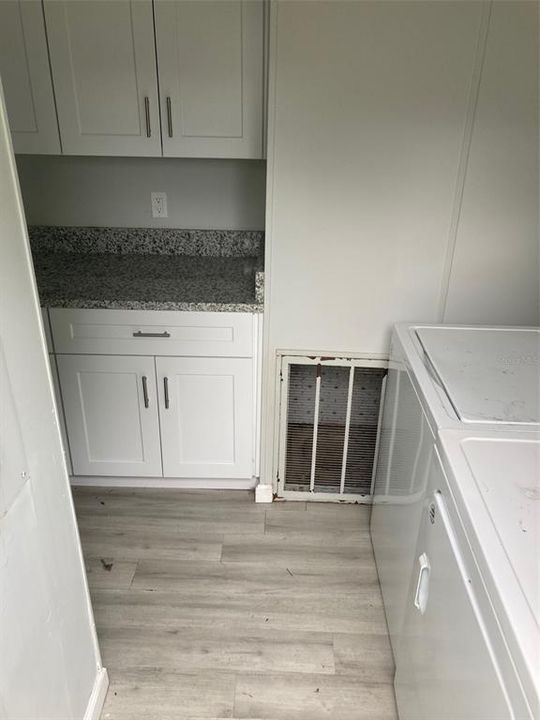 合同活跃: $114,610 (4 贝兹, 2 浴室, 1344 平方英尺)