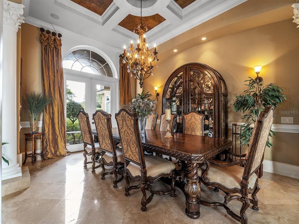 For Sale: $3,400,000 (5 beds, 5 baths, 7098 Square Feet)