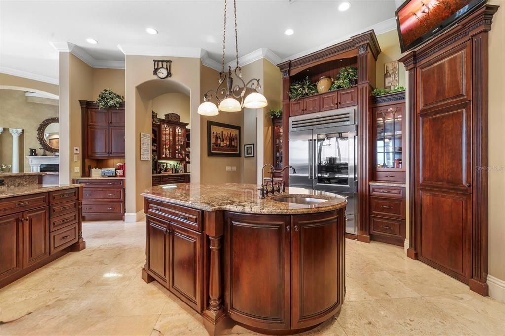 For Sale: $3,400,000 (5 beds, 5 baths, 7098 Square Feet)