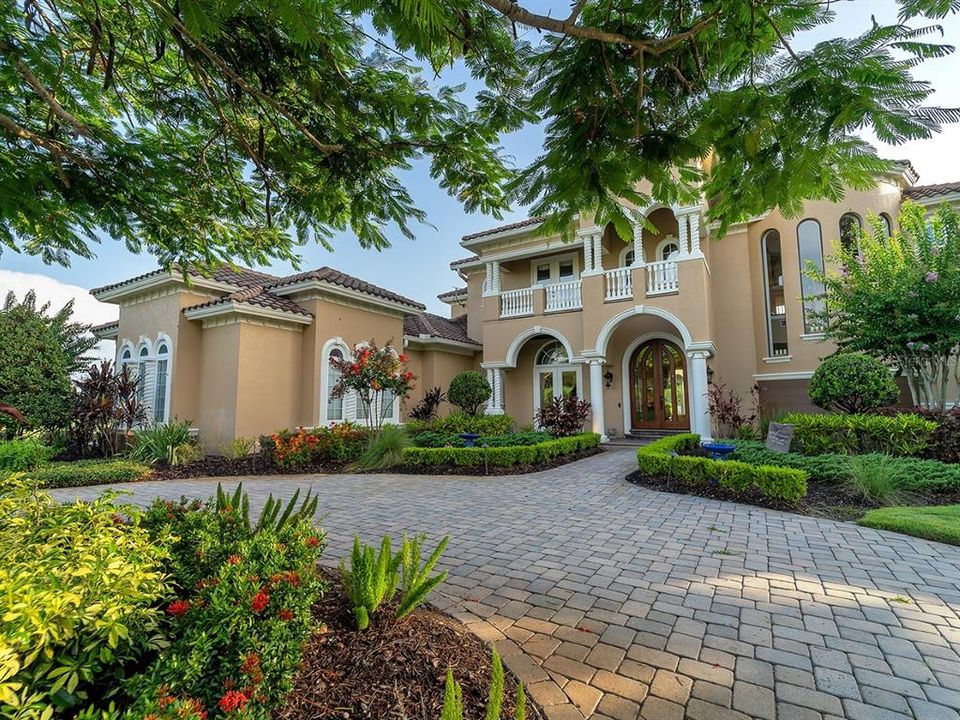 For Sale: $3,400,000 (5 beds, 5 baths, 7098 Square Feet)