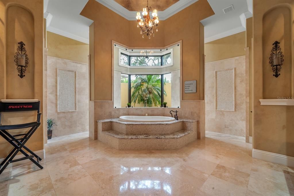 For Sale: $3,400,000 (5 beds, 5 baths, 7098 Square Feet)