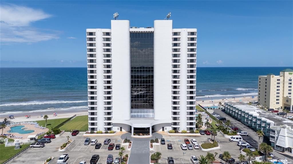 Active With Contract: $525,000 (2 beds, 2 baths, 1380 Square Feet)