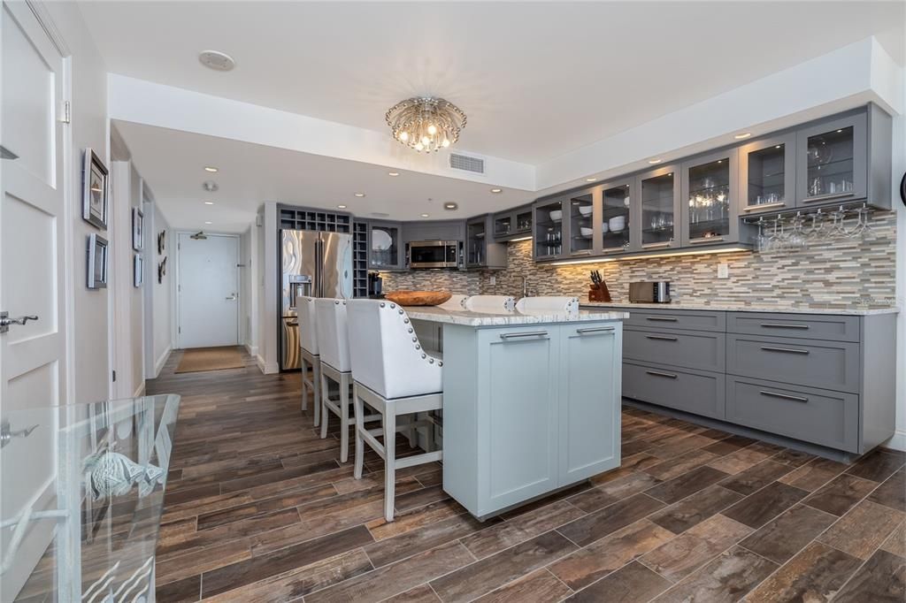 Active With Contract: $525,000 (2 beds, 2 baths, 1380 Square Feet)