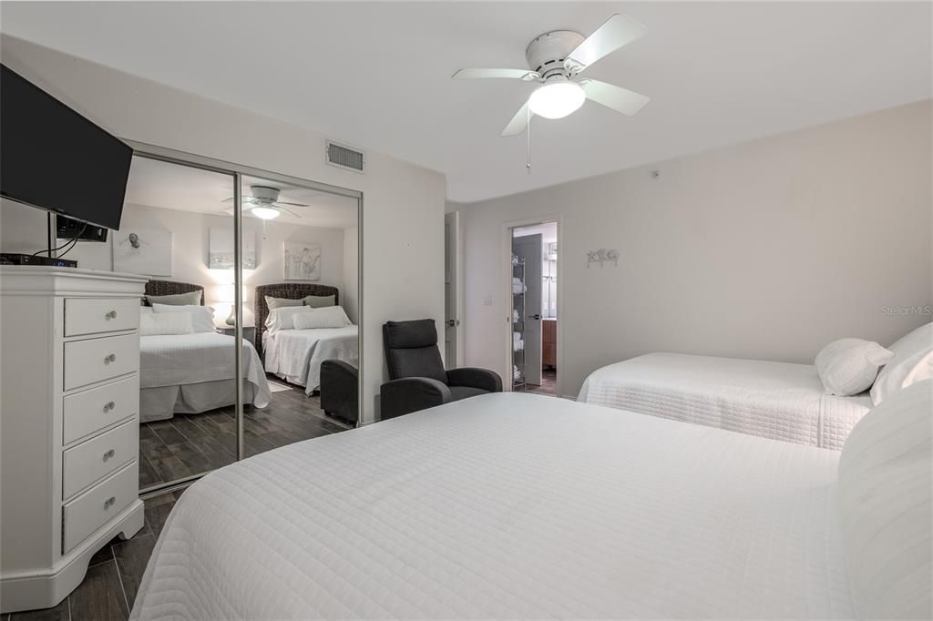 Active With Contract: $525,000 (2 beds, 2 baths, 1380 Square Feet)