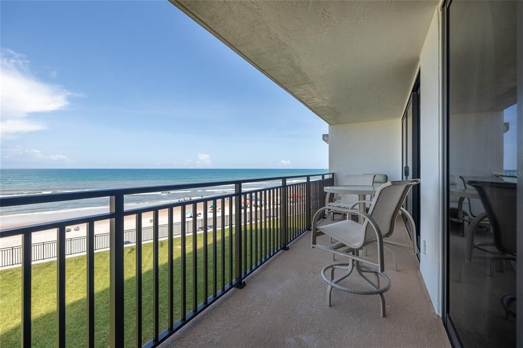 Active With Contract: $525,000 (2 beds, 2 baths, 1380 Square Feet)