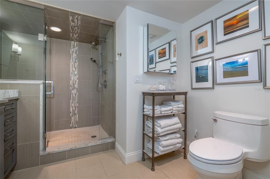 Active With Contract: $525,000 (2 beds, 2 baths, 1380 Square Feet)