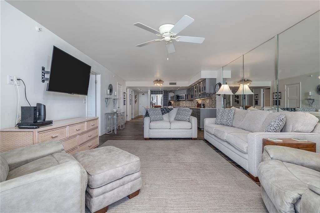 Active With Contract: $525,000 (2 beds, 2 baths, 1380 Square Feet)