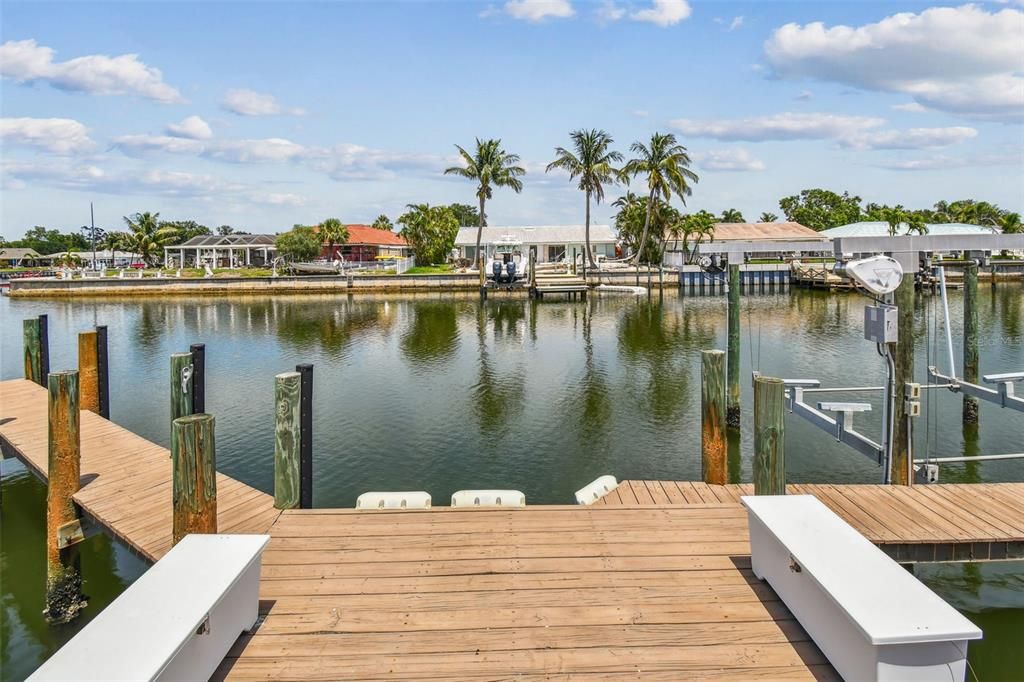 For Sale: $1,150,000 (4 beds, 2 baths, 2338 Square Feet)