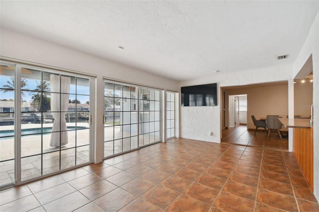 For Sale: $1,150,000 (4 beds, 2 baths, 2338 Square Feet)