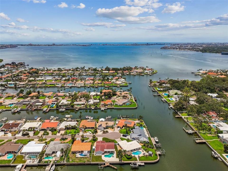 For Sale: $1,150,000 (4 beds, 2 baths, 2338 Square Feet)