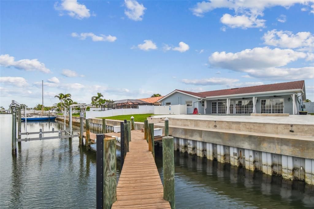 For Sale: $1,150,000 (4 beds, 2 baths, 2338 Square Feet)